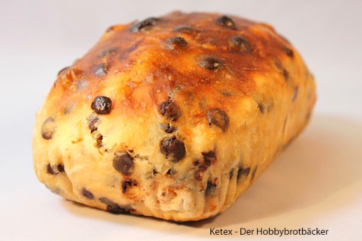 Read more about the article Schokoladen-Aprikosen-Brot
