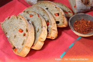 Chilli-Paprika-Ring Brot Anschnitt